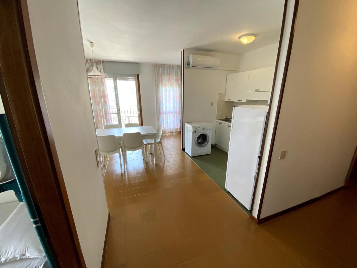Condominio Aquilone Lignano Sabbiadoro Kültér fotó